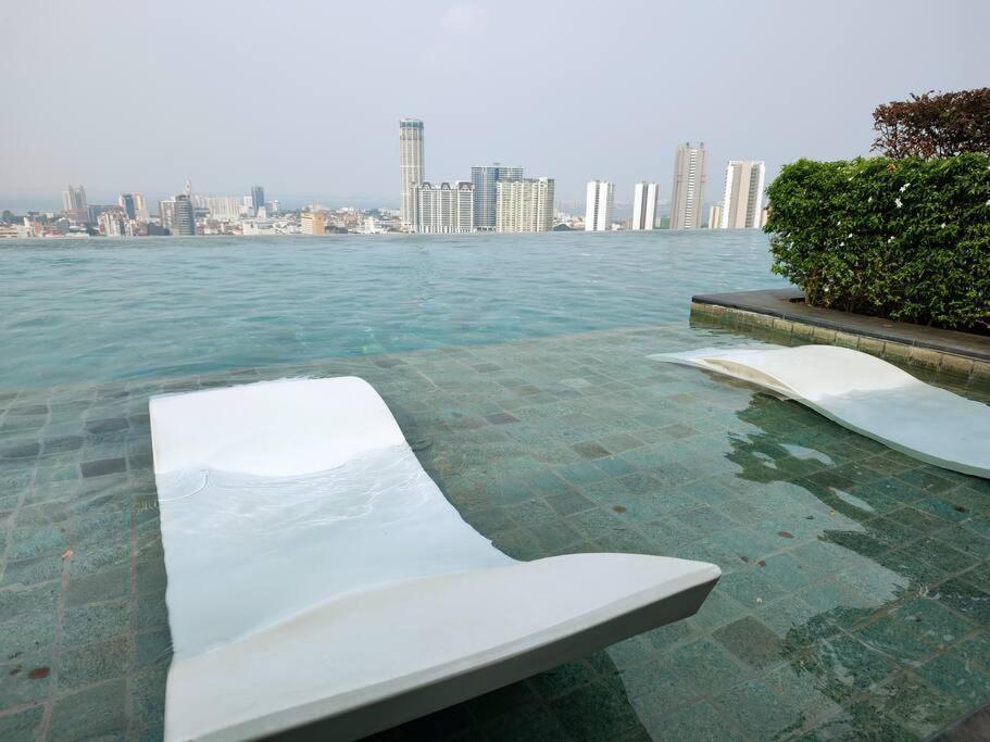 Infinity Pool 2Br Suite 7Pax @Beacon @Georgetown מראה חיצוני תמונה