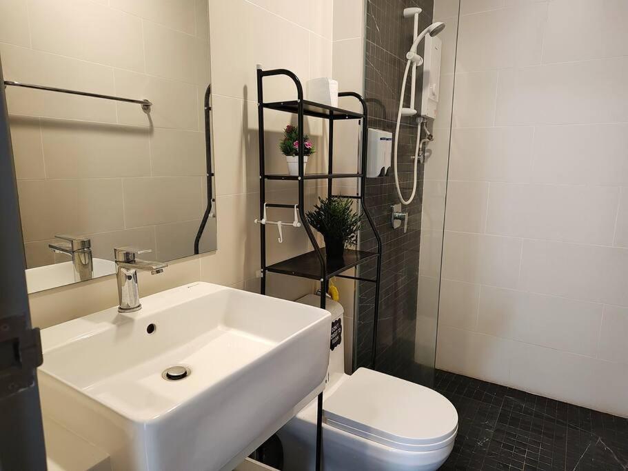 Infinity Pool 2Br Suite 7Pax @Beacon @Georgetown מראה חיצוני תמונה